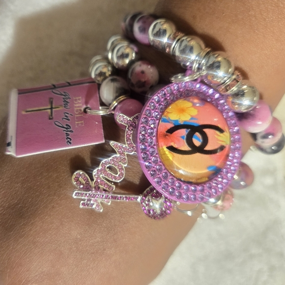 4 stack bracelets - Picture 9 of 15